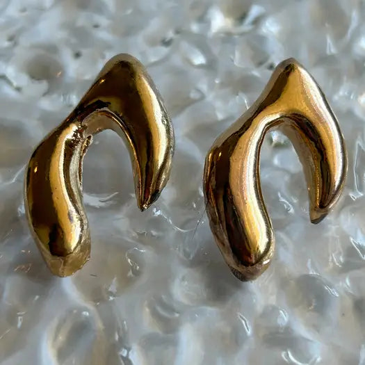 Gold Wishbone Stud